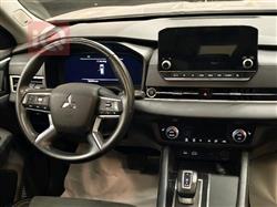 ميتسوبيشي اوتلاندر